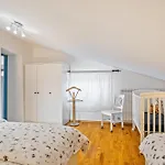 Apartma Hisa Pliska *