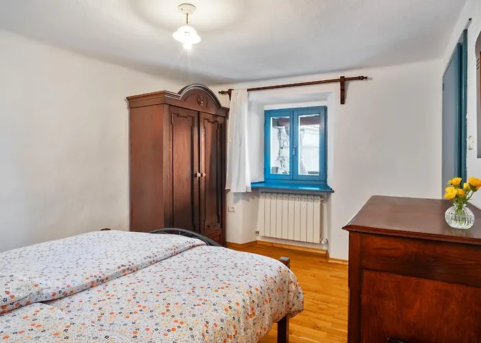 Apartma Hisa Pliska דירה